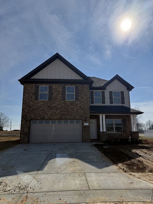217 Watershed Ct, Ashland City, TN, 37015-2152 | Card Image