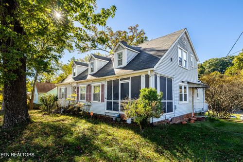 2861 Woodbine Ave, Knoxville, TN, 37914-5243 | Card Image