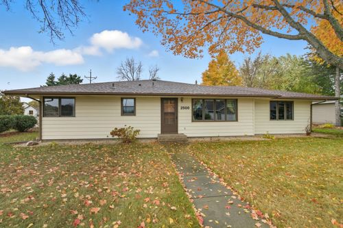 2500 13th St S, Saint Cloud, MN, 56301-4801 | Card Image