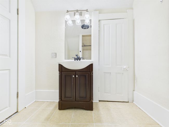 907 S A St, House other with 3 bedrooms, 2 bathrooms and null parking in Elwood IN | Image 34