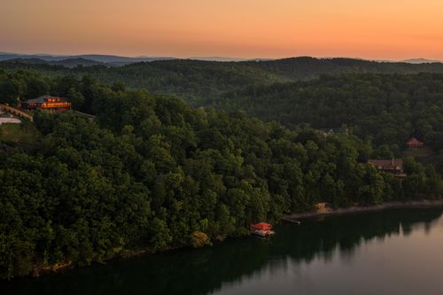 260 Lakeside Lodge Ln, Spring City, TN, 37381-1417 | Card Image