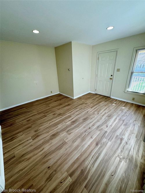 368 S Wing St, Northville, MI, 48167-1859 | Card Image