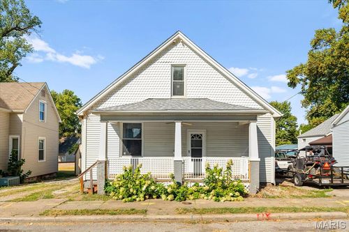 907 S Jackson St, Belleville, IL, 62220-2675 | Card Image
