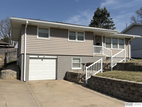 8304 Franklin St, Omaha, NE, 68114-1536 | Card Image