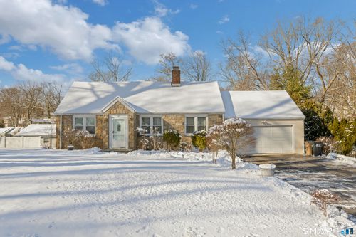 27 Glendale Cir, Stamford, CT, 06906-1212 | Card Image