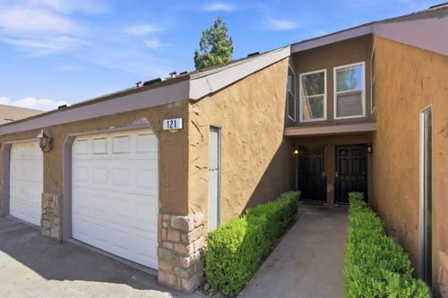 121-7166 N Fruit Ave, Fresno, CA, 93711-0744 | Card Image