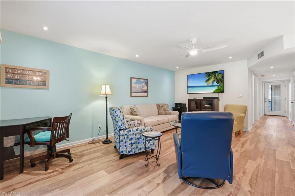 Residential in NAPLES 4