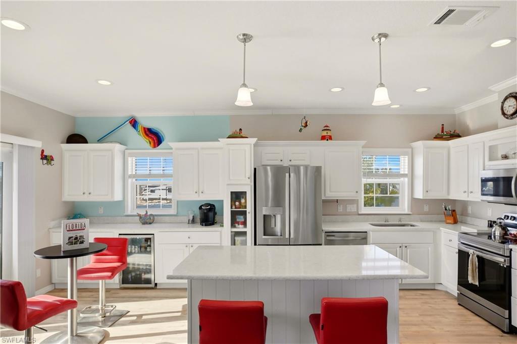 Residential in FORT MYERS BEACH 4