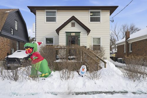 365 Division St, Oshawa, ON, L1G5M8 | Card Image