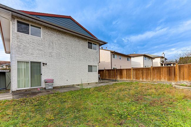1257 Nestor St, House other with 6 bedrooms, 4 bathrooms and 2 parking in Coquitlam BC | Image 35