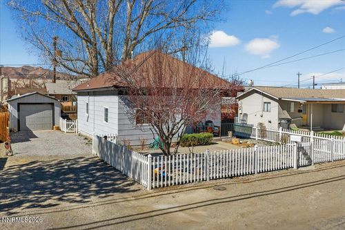 317 S Center St, Yerington, NV, 89447-2513 | Card Image