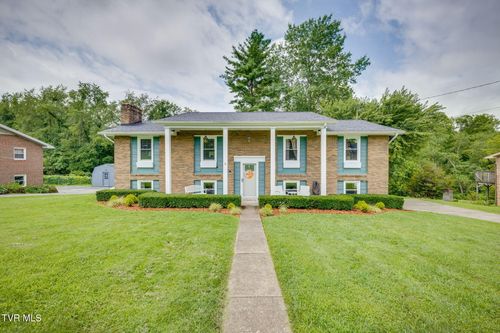 236 Keystone Dr, Blountville, TN, 37617-4751 | Card Image