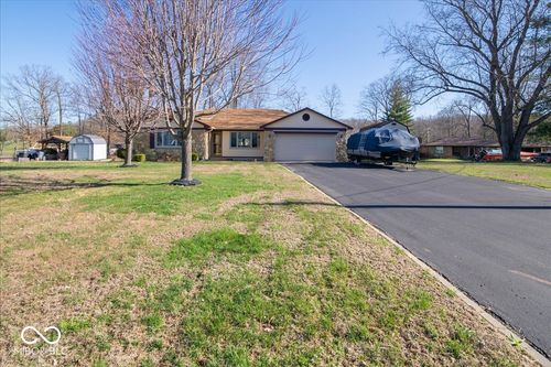 1647 S Plateau Cir, Martinsville, IN, 46151-6027 | Card Image