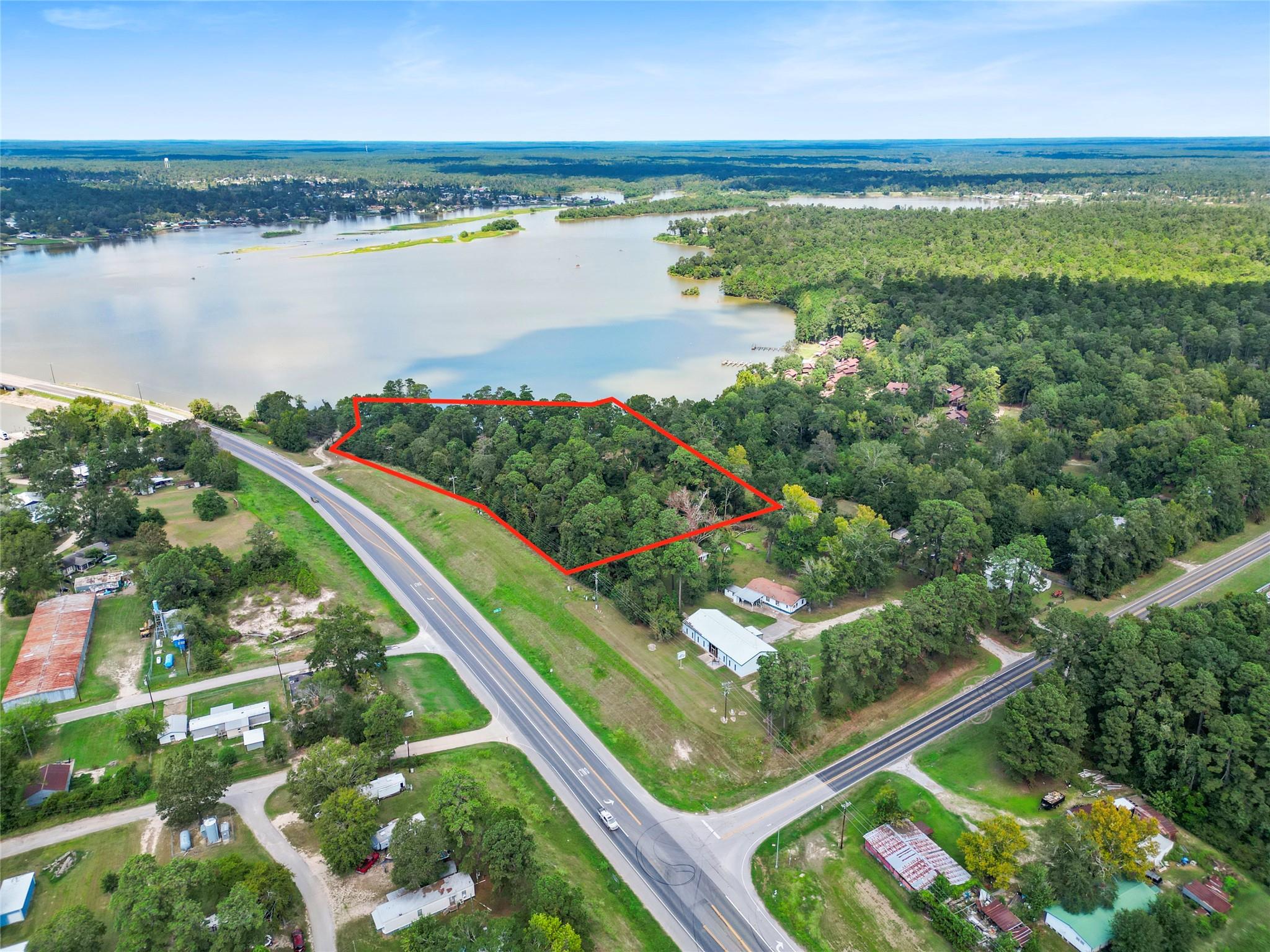 Land in Livingston