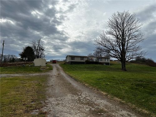 4261 National Pike, Farmington, PA, 15437-1346 | Card Image