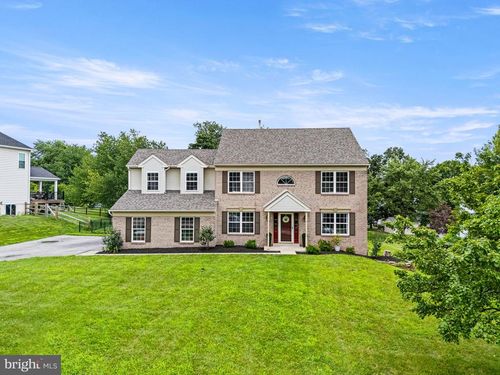 8021 Fair View Ln, Eagleville, PA, 19403-1376 | Card Image