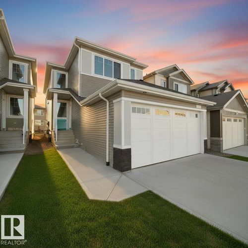 {{alt}} | Card Image