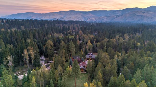 344 Chief Joseph Trl, House other with 5 bedrooms, 7 bathrooms and null parking in Darby MT | Image 96