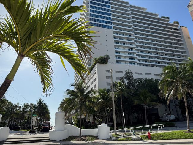 RITZ CARLTON HOTEL NEXT DOOR | Image 17