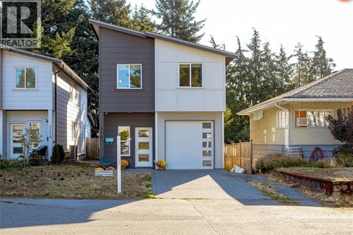 3181 Ayton Pl, Victoria, BC, V9B4C3 | Card Image