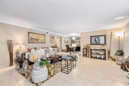 apt-17-11960 Ne 19th Dr, North Miami, FL, 33181-2873 | Card Image