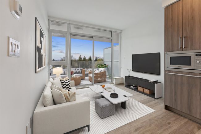 610 - 9675 King George Blvd, Condo with 1 bedrooms, 1 bathrooms and 1 parking in Surrey BC | Image 7