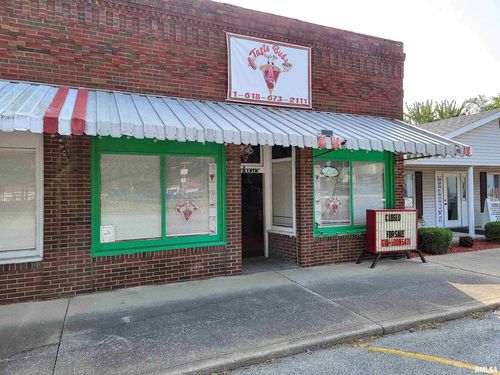 306 Simpson St, Cisne, IL, 62823-1200 | Card Image