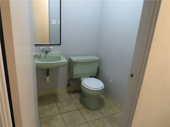 119 Snell Dr, House other with 5 bedrooms, 5 bathrooms and 2 parking in Coraopolis PA | Image 26