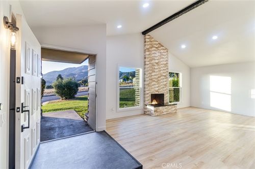 6671 Fairway Ln, Highland, CA, 92346-5235 | Card Image