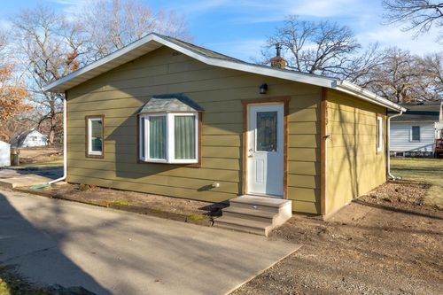 613 1st Street, Evansdale, IA, 50707 | Card Image