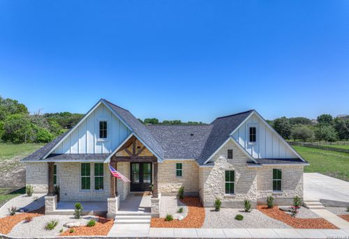 110 Lake Village Rd, Seguin, TX, 78155-1472 | Card Image