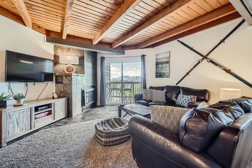 103-4200 Lodge Pole Cir, SILVERTHORNE, CO, 80498 | Card Image