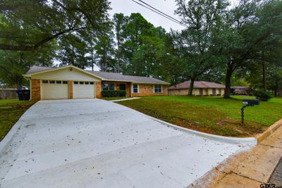 2502 Aspen St, House other with 3 bedrooms, 2 bathrooms and null parking in Longview TX | Image 2