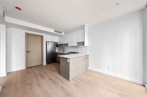 4b-4262 Hunter St, Long Island City, NY, 11101-4118 | Card Image