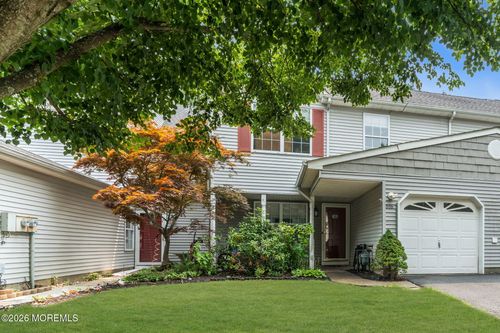 516 Woodbine Ln, Lakewood, NJ, 08701-5877 | Card Image