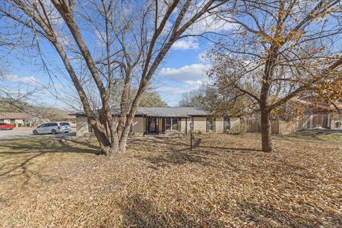 3022 Oakwood Dr, Harker Heights, TX, 76548-8769 | Card Image