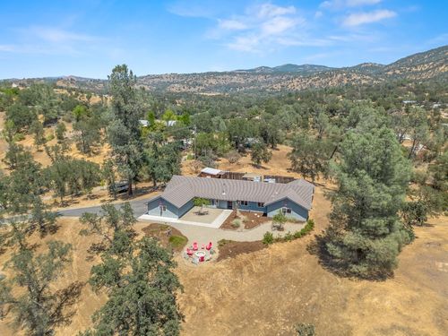 33269 River Knolls Road, Coarsegold, CA, 93614 | Card Image