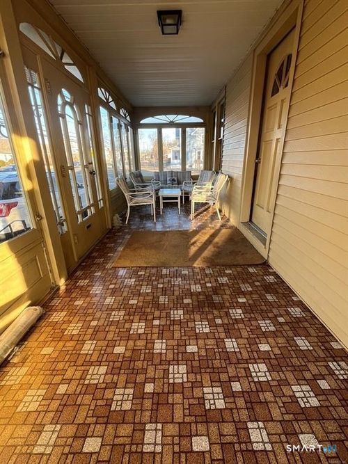 54 Elm St, Enfield, CT, 06082-3629 | Card Image