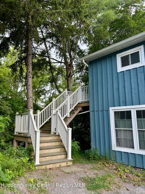 17 Spring St, Hudson, NY, 12534-2315 | Card Image