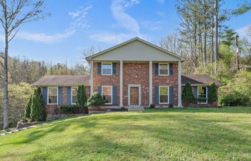 8511 Newsom Station Rd, Nashville, TN, 37221-5608 | Card Image