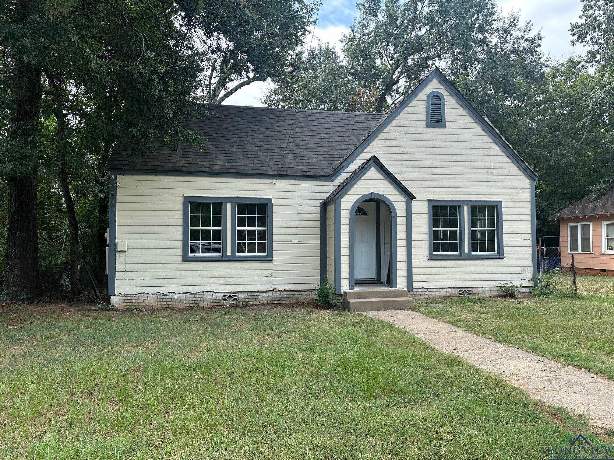 Myrtle St, Kilgore, TX 75662