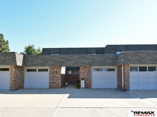 3448 Neerpark Dr, Lincoln, NE, 68506-4527 | Card Image