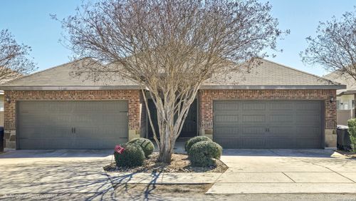 746 /748 Saengerhalle, New Braunfels, TX, 78130 | Card Image