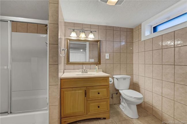 51 Janet Dr, Home with 3 bedrooms, 1 bathrooms and null parking in New Britain CT | Image 21