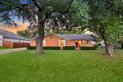102 Creekview Dr W, Red Oak, TX, 75154-4022 | Card Image