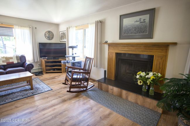 Main living room | Image 5