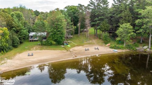1113 Moon River Rd, Bala, ON, P0C1A0 | Card Image