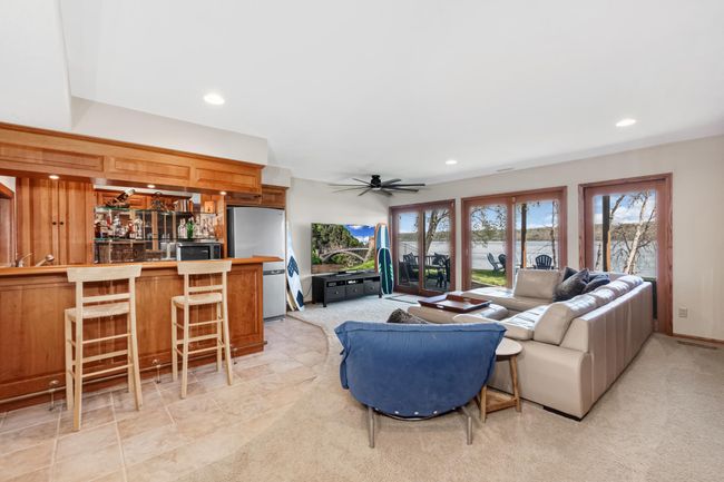 family room | Image 24