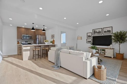 205-201 Dogwood Dr, Ladysmith, BC, V9G1S8 | Card Image