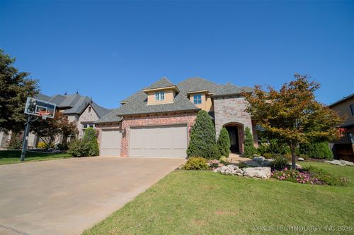 5716 Austin St, Broken Arrow, OK, 74011-1578 | Card Image